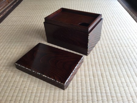 新作　摺漆螺鈿茶箱